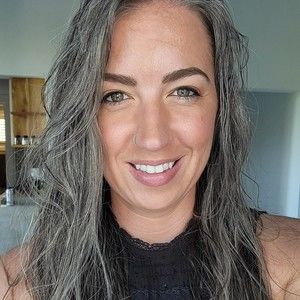 Meet your Posher, Steph